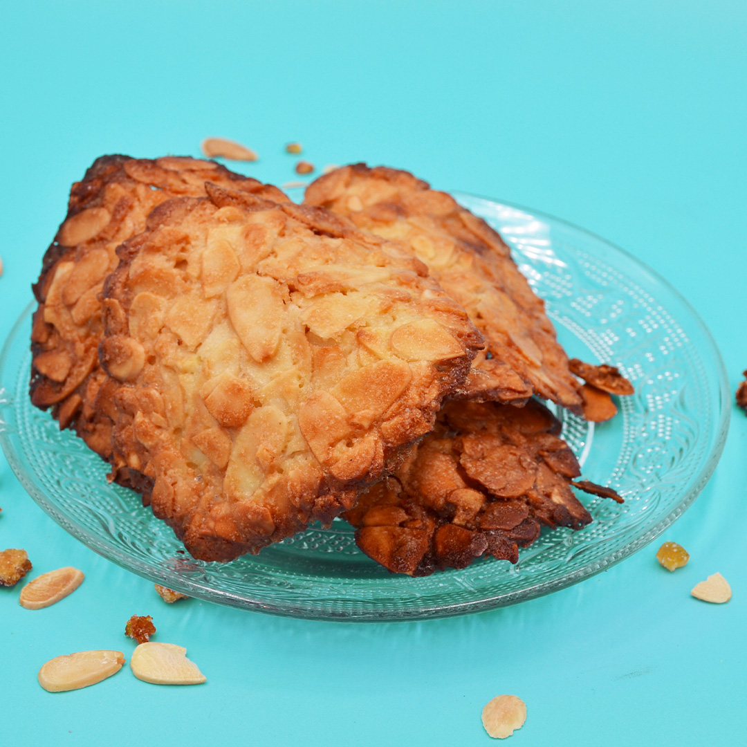La petite Sara Cafetería Pastelería en Madrid Tartas artesanales Teja de almendra