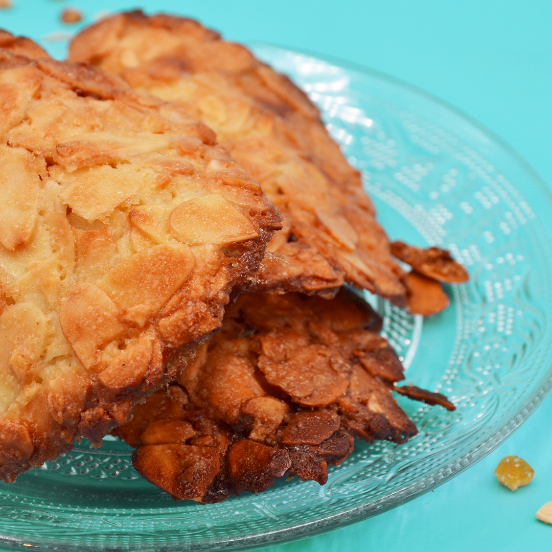 La petite Sara Cafetería Pastelería en Madrid Tartas artesanales Teja de almendra